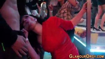 सींग का बना हुआ वेश्या भाड़ में जाओ नंगा नाच