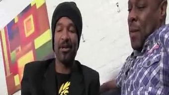 काले लोगों के साथ श्यामला