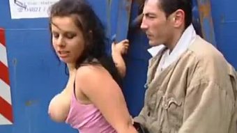सेक्सी सूसी-संचिका लड़की गड़बड़ बाहर