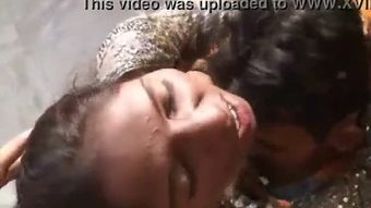देसी विजय के साथ नीलम