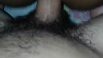 काले गुदा कर रही