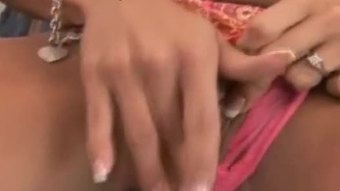 सींग का बना गृहिणी
