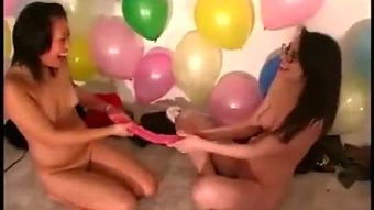 वास्तविक lesbian sluts भाड़ में जाओ