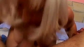 देखने का मज़ा के साथ marianne